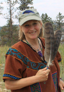 katherine-skaggs-shamanic-practitioner-with-feathers